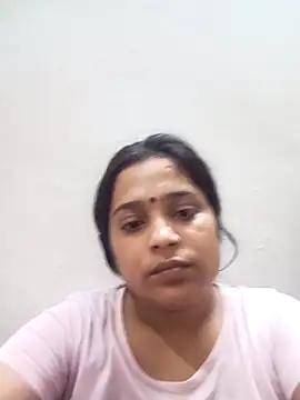 Snapshot of Trisha_71 chatting on 09-10-25, 04:17 Trisha 71 online show from 09-10-25, 04:17