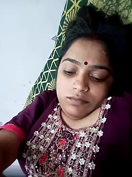 Snapshot of Trisha_71 chatting on 10-13-25, 01:56 Trisha 71 online show from 10-13-25, 01:56
