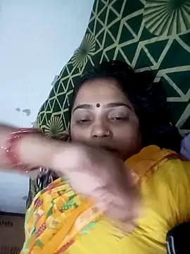 Snapshot of Trisha_71 chatting on 10-04-25, 06:48 Trisha 71 online show from 10-04-25, 06:48