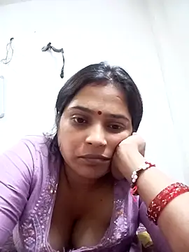 Snapshot of Trisha_71 chatting on 09-30-25, 04:46 Trisha 71 online show from 09-30-25, 04:46