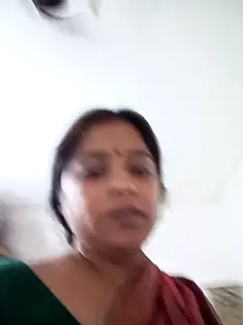 Snapshot of Trisha_71 chatting on 10-06-25, 05:52 Trisha 71 online show from 10-06-25, 05:52