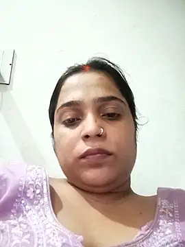 Snapshot of Trisha_71 chatting on 09-28-25, 04:25 Trisha 71 online show from 09-28-25, 04:25