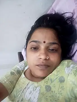 Snapshot of Trisha_71 chatting on 09-13-25, 06:52 Trisha 71 online show from 09-13-25, 06:52