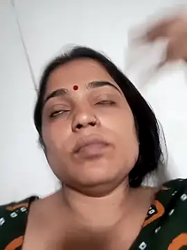 Snapshot of Trisha_71 chatting on 10-02-25, 06:50 Trisha 71 online show from 10-02-25, 06:50