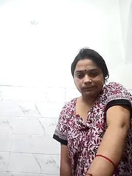 Snapshot of Trisha_71 chatting on 09-10-25, 12:31 Trisha 71 online show from 09-10-25, 12:31