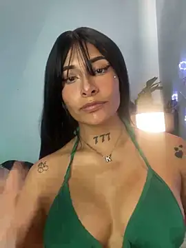 AnnieCouperr online show from 12-17-25, 08:58