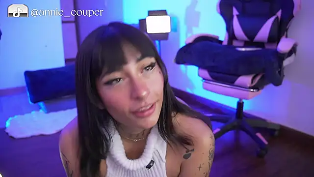 AnnieCouperr online show from 02-22-26, 07:59