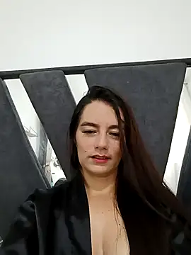 Snapshot of Demy_Rhoades chatting on 10-27-25, 02:18 Demy Rhoades online show from 10-27-25, 02:18