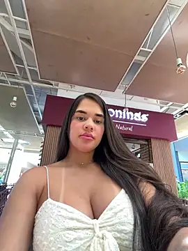 BellaLeclair online show from 04-26-26, 03:20