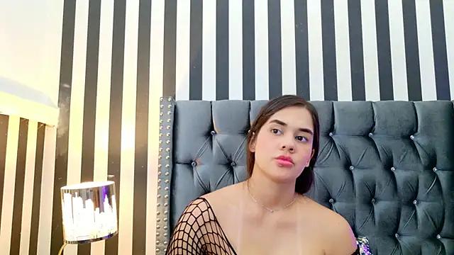 BellaLeclair online show from 01-09-26, 04:25