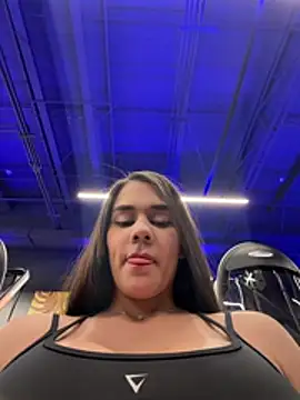 BellaLeclair online show from 04-17-26, 10:12