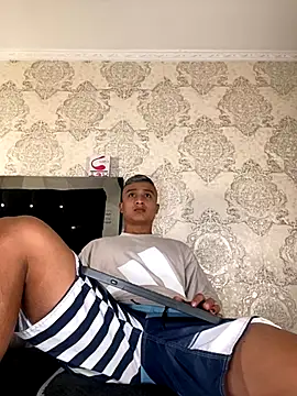 ThiagoBlaze online show from 10-21-25, 02:44