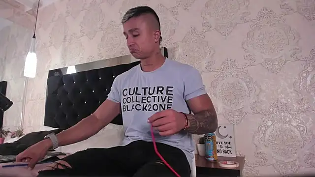 ThiagoBlaze online show from 09-21-25, 03:11