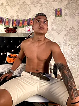 ThiagoBlaze online show from 10-29-25, 02:21