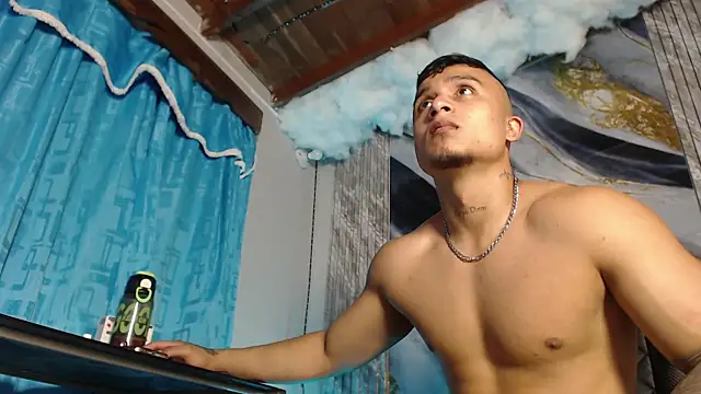 Snapshot of ThiagoBlaze chatting on 07-15-26, 03:35 ThiagoBlaze online show from 07-15-26, 03:35