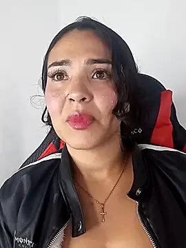 Snapshot of meli__brown chatting on 10-20-25, 01:07 meli brown online show from 10-20-25, 01:07