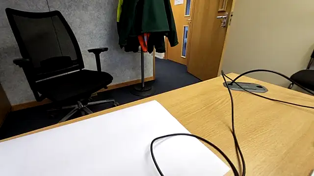 Oorse1966 online show from 11-06-25, 01:59