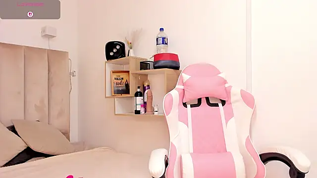 Clhoe Johnson online show from 10-06-25, 11:55