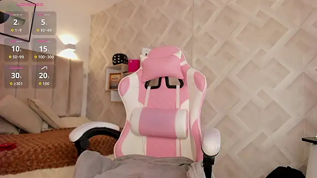 Snapshot of Clhoe_Johnson chatting on 02-02-26, 12:26 Clhoe Johnson online show from 02-02-26, 12:26