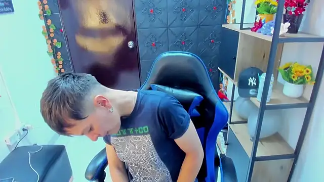  Hannah Hot online show from 04-09-26, 02:57