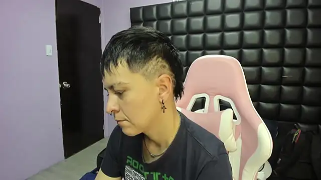  Hannah Hot online show from 11-12-25, 12:53