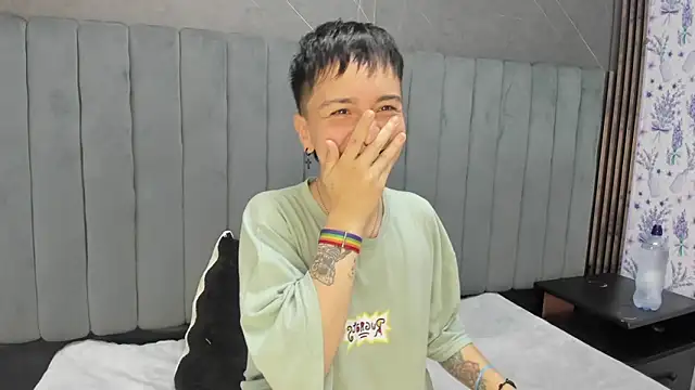  Hannah Hot online show from 12-14-25, 01:34