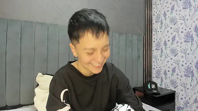  Hannah Hot online show from 11-30-25, 01:28