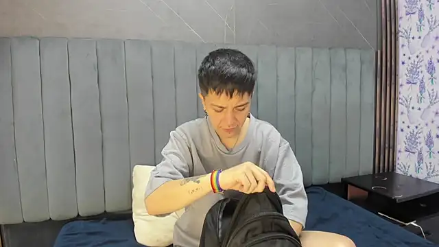  Hannah Hot online show from 12-19-25, 02:26