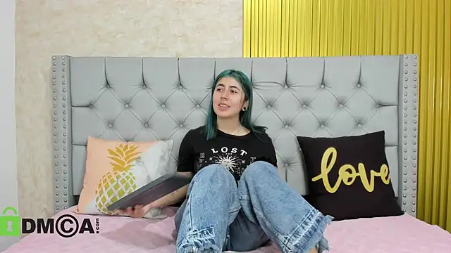 Skarlet 04 online show from 11-29-25, 05:46