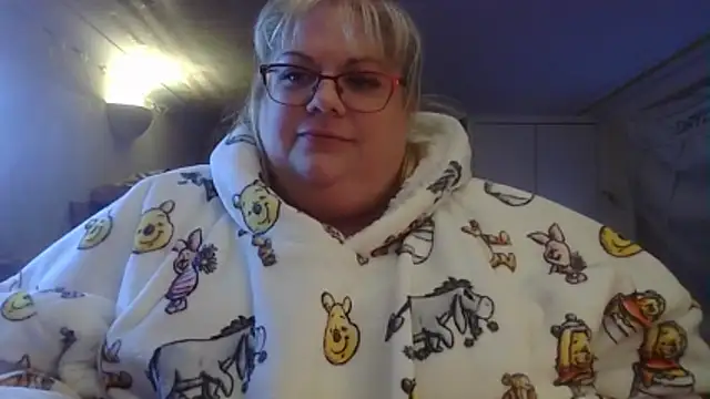 Kinkyhousewife83 online show from 11-20-25, 12:06