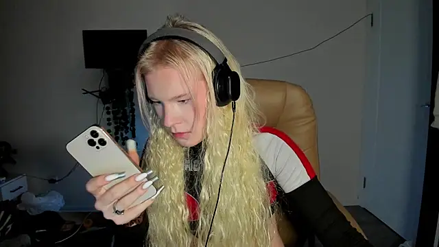 Sasyhk0 online show from 12-16-25, 08:24