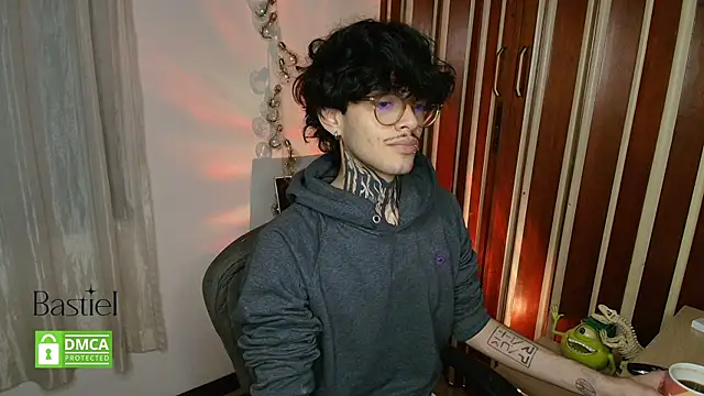 Mihail leroy online show from 09-19-25, 02:37