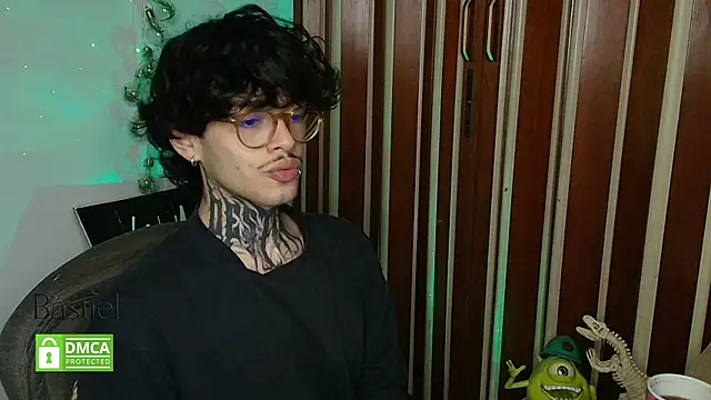 Mihail leroy online show from 10-02-25, 01:42