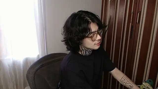Mihail leroy online show from 06-06-26, 10:26