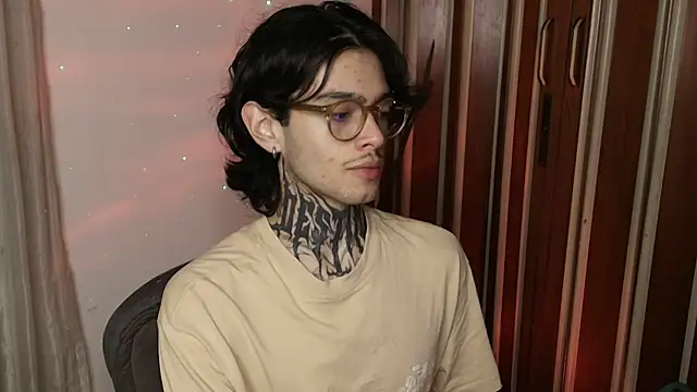 Mihail leroy online show from 06-19-26, 03:12