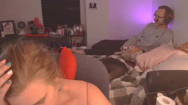 Sexyblonde12344 online show from 09-22-25, 12:16