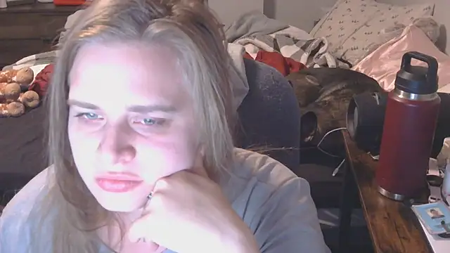 Sexyblonde12344 online show from 09-20-25, 04:23