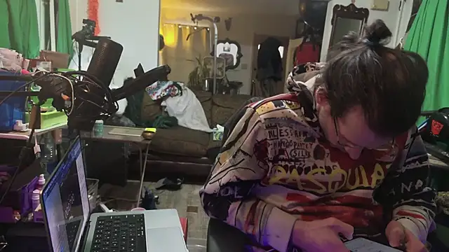 Snapshot of MasterDaddyCool chatting on 02-26-26, 06:52 MasterDaddyCool online show from 02-26-26, 06:52