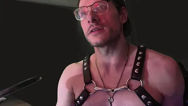 Snapshot of MasterDaddyCool chatting on 02-22-26, 12:02 MasterDaddyCool online show from 02-22-26, 12:02