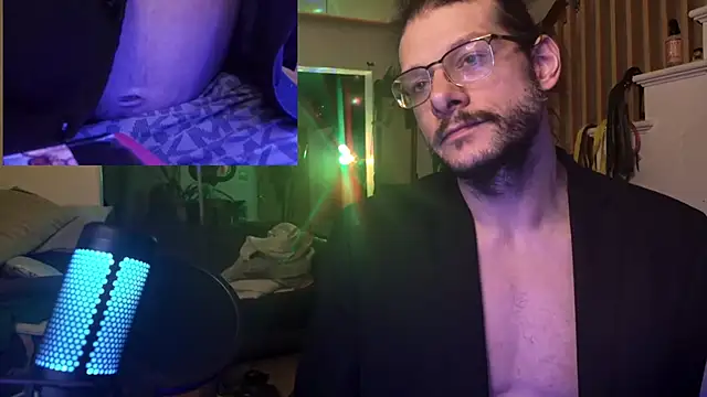 MasterDaddyCool online show from 11-14-25, 02:04