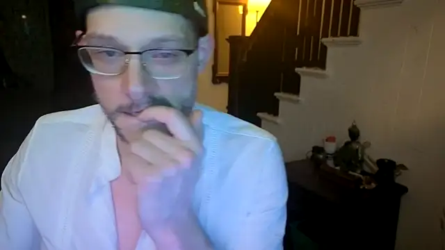 Snapshot of MasterDaddyCool chatting on 07-05-26, 04:19 MasterDaddyCool online show from 07-05-26, 04:19