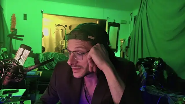 Snapshot of MasterDaddyCool chatting on 02-24-26, 05:08 MasterDaddyCool online show from 02-24-26, 05:08