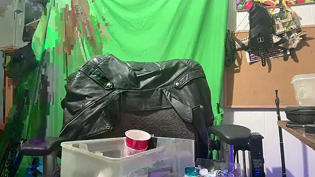 Snapshot of MasterDaddyCool chatting on 02-14-26, 11:27 MasterDaddyCool online show from 02-14-26, 11:27