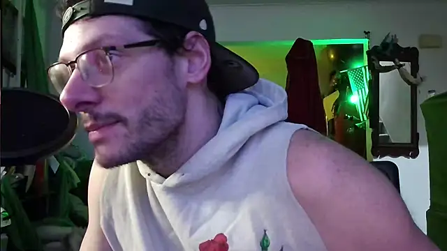 MasterDaddyCool online show from 10-20-25, 02:02