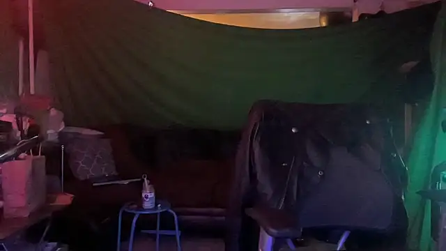 Snapshot of MasterDaddyCool chatting on 02-11-26, 02:50 MasterDaddyCool online show from 02-11-26, 02:50