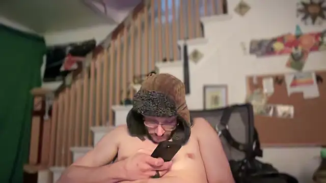 Snapshot of MasterDaddyCool chatting on 01-17-26, 04:43 MasterDaddyCool online show from 01-17-26, 04:43