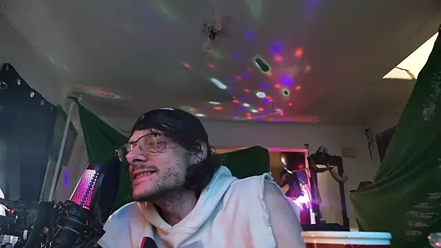 MasterDaddyCool online show from 10-17-25, 01:35