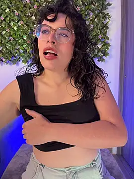 Katheerine online show from 11-26-25, 01:05