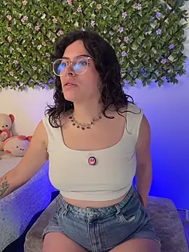 Katheerine online show from 12-21-25, 01:30