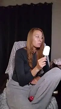 Snapshot of AnneNay chatting on 07-17-26, 05:04 AnneNay online show from 07-17-26, 05:04
